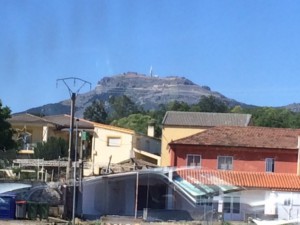 Headed up to Penia de Francia this weekend, unbelievably only an hour drive from the city.  Winding up and around the mountain or “Penia” was definitely surreal!