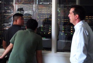 CISCO Tour.Students looking at equipment