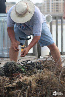 Student at Reef Cleanup